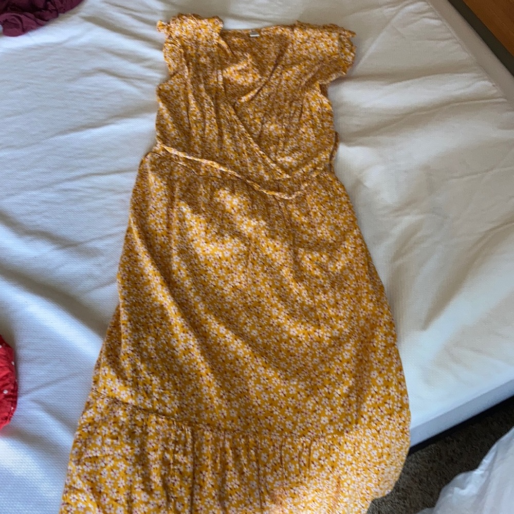 Old Navy Flower Print Dress (Medium)